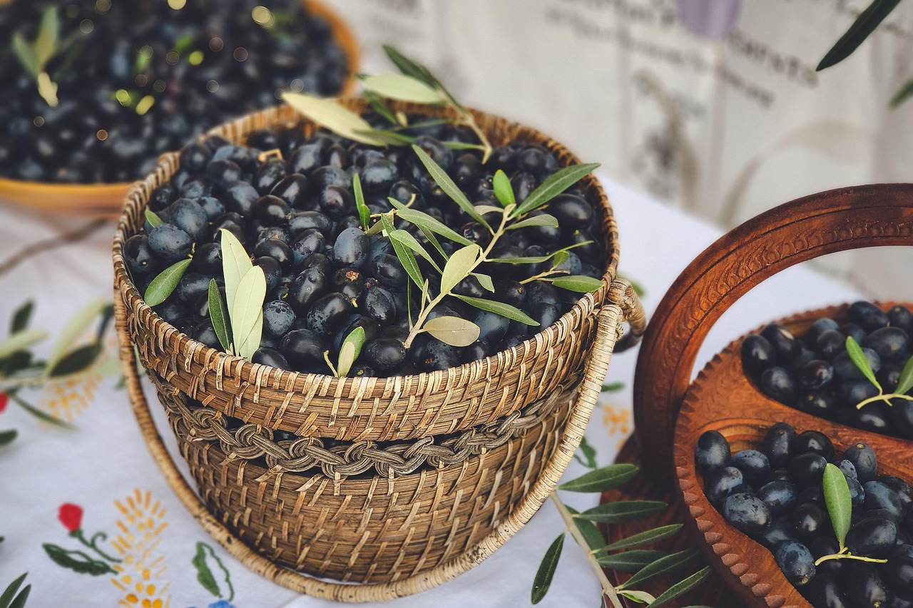 Dieta mediterranea e salute intestinale nel 2026: cosa mettere nel carrello ogni settimana